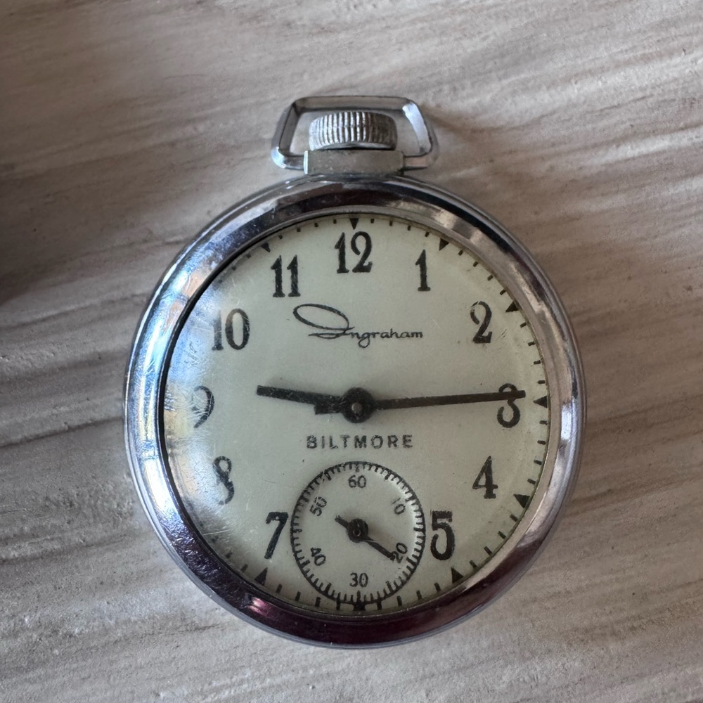Biltmore by Ingraham Vintage
Mechanical Wind Up Pocket Watch